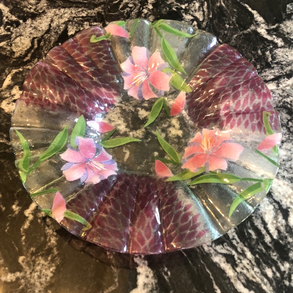 Large Sydenstricker handmade Glass Bowl from Cape Cod, MA